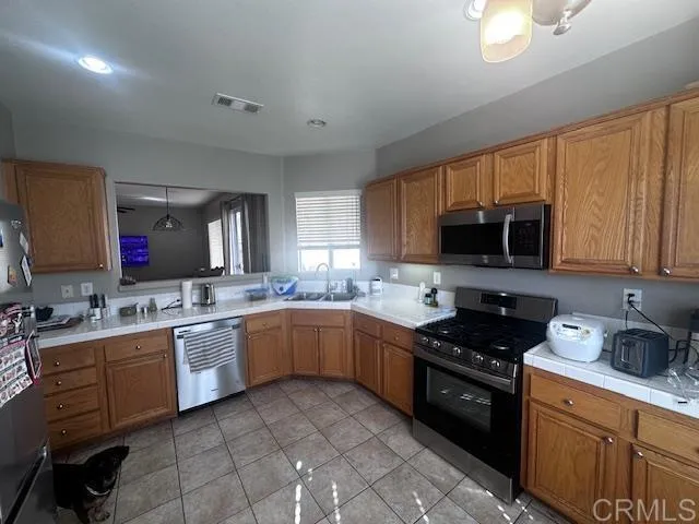 https://cdn.realtyfeed.com/cdn/127/306637028/3b848f0416edcff1d7d4fb3304f51cbd.webp