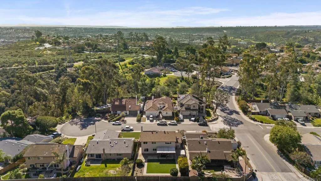 https://cdn.realtyfeed.com/cdn/127/306637064/1e880c986df35992de09412150d3a260.webp