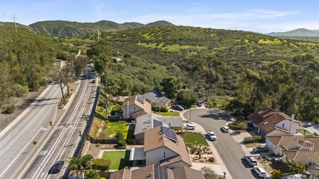 https://cdn.realtyfeed.com/cdn/127/306637064/aec2fe255c0a69071549c1133061fbc6.webp