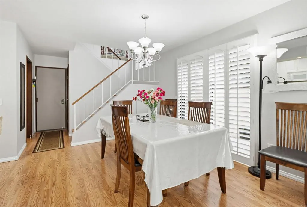 https://cdn.realtyfeed.com/cdn/127/306637106/345a08829fbb141c1a41b48327ae6300.webp