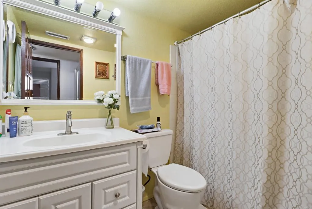 https://cdn.realtyfeed.com/cdn/127/306637106/52e70506aeaabf4cede7821f391fd38b.webp