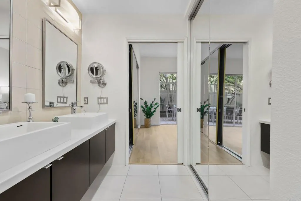 https://cdn.realtyfeed.com/cdn/127/306637107/3c036fe0f0b3f400711dbde2603bacf8.webp