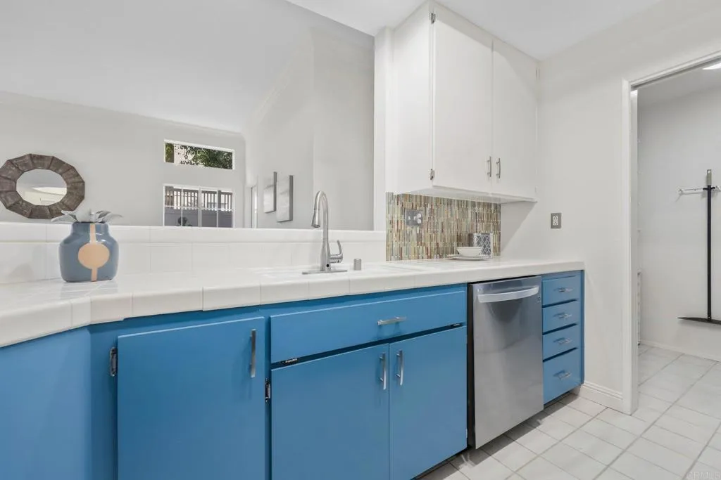 https://cdn.realtyfeed.com/cdn/127/306637107/81688bd9d664f675d9a23811276abf1d.webp