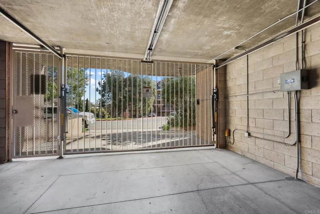 https://cdn.realtyfeed.com/cdn/127/306637107/963601fb3686d40106d4bf6f5f6f1716.webp
