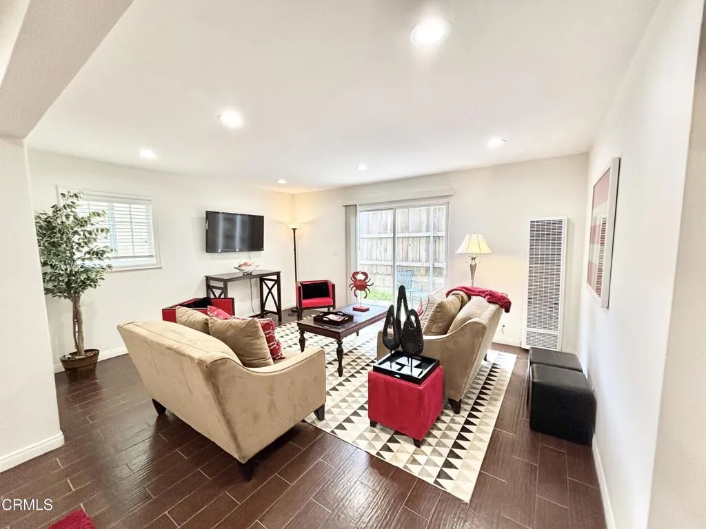 113 Los Robles, Oxnard, CA 93035 - Photo 2 of 37, Oxnard, CA