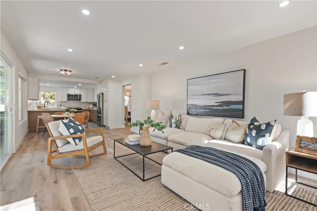 https://cdn.realtyfeed.com/cdn/127/306637175/24725b06bd58d8c0fd71befb13b8ddfb.webp