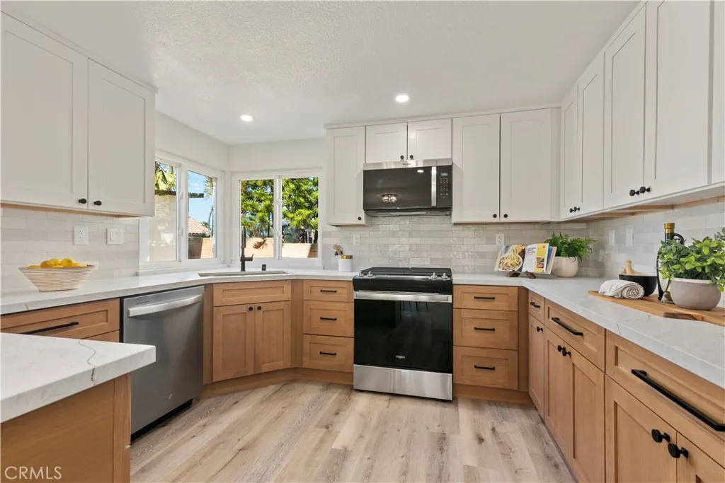 https://cdn.realtyfeed.com/cdn/127/306637175/57170dc09f1296c5ae55a670a05fcb23.webp