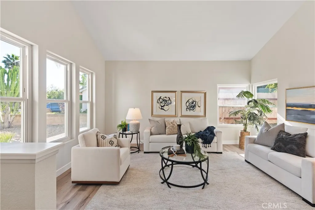 https://cdn.realtyfeed.com/cdn/127/306637175/cf1a2b733b68a90ea7cda452acd70bbb.webp