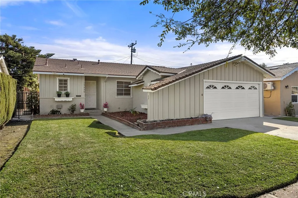 15330 Virginia Ave, Paramount, CA 90723