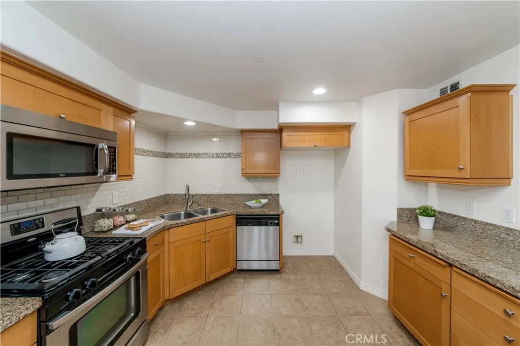 1401 Lomita Boulevard Unit 211, Harbor City, CA 90710