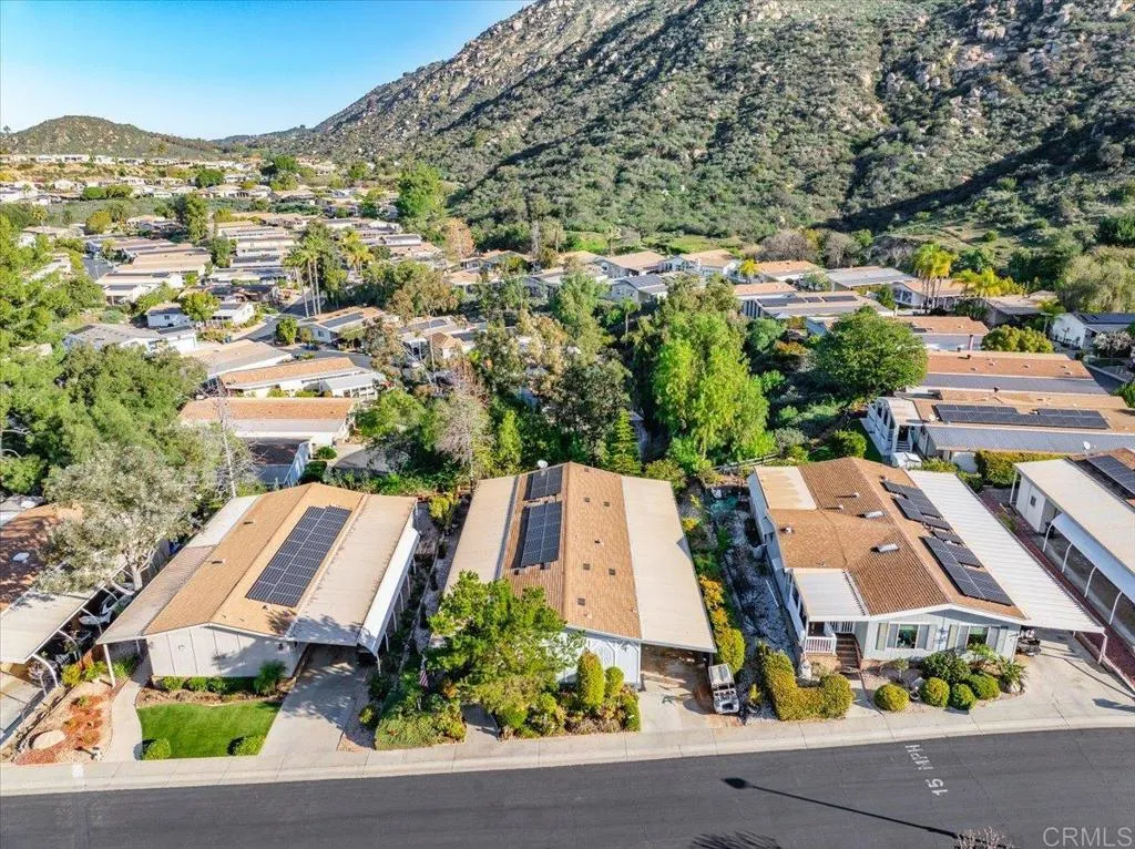 https://cdn.realtyfeed.com/cdn/127/306637221/9a7af2e8c31f78863d58b839b5c0a5fd.webp