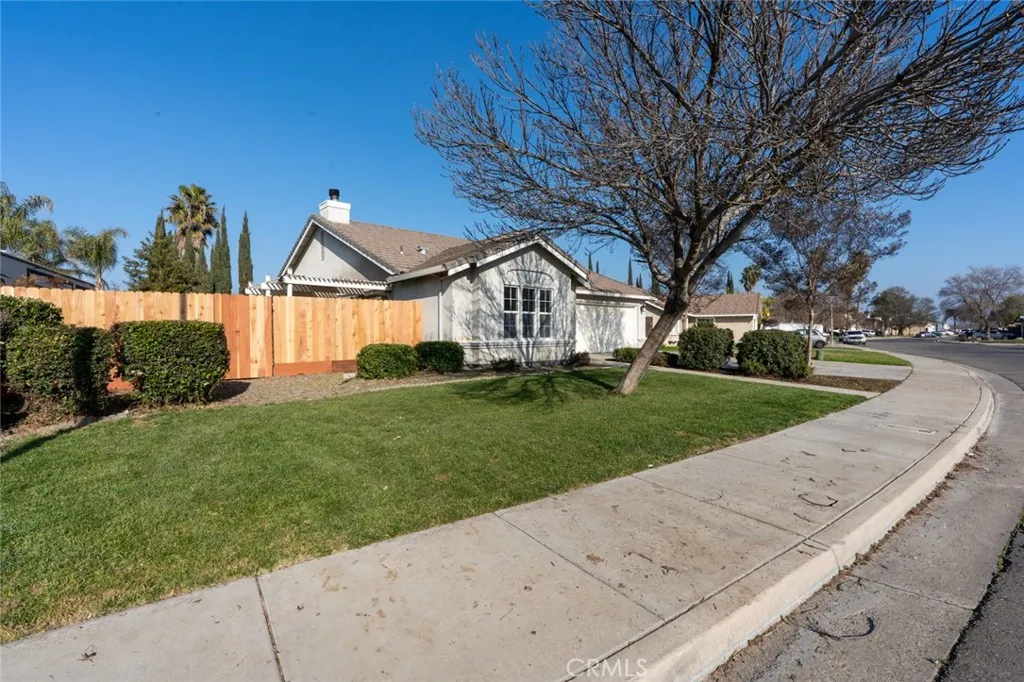 1828 College Greens, Los Banos, CA 93635 - Photo 3 of 40, Los Banos, CA