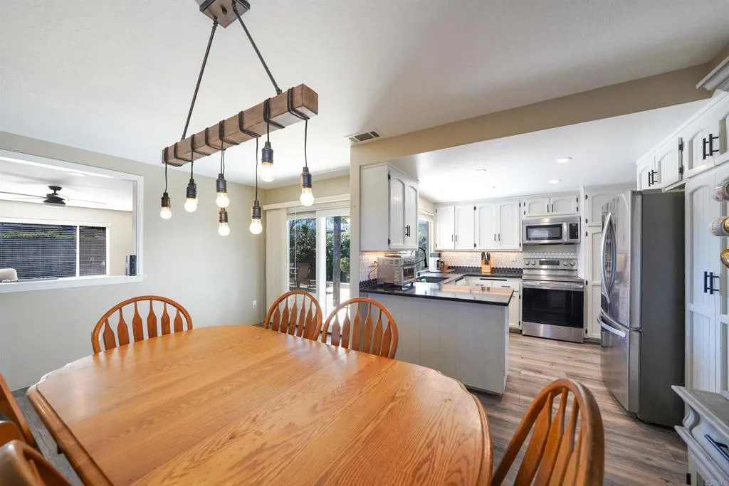 https://cdn.realtyfeed.com/cdn/127/306637264/1a9932c80112879b568a0b0bbee42fec.webp