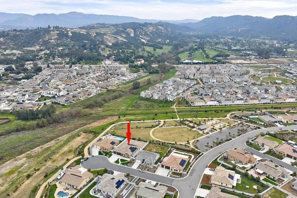https://cdn.realtyfeed.com/cdn/127/306637303/98572aab2d9f62b78b81ad52790c7ec8.webp