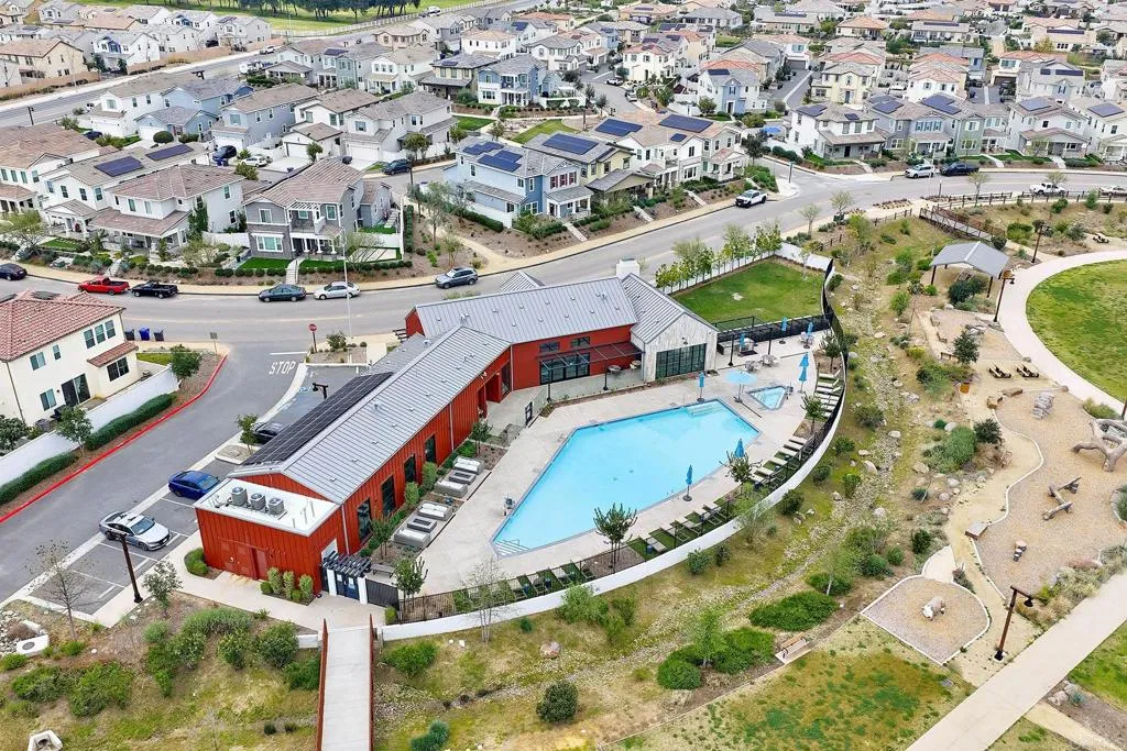 https://cdn.realtyfeed.com/cdn/127/306637303/b704a9c07515161205d88d8df050113c.webp