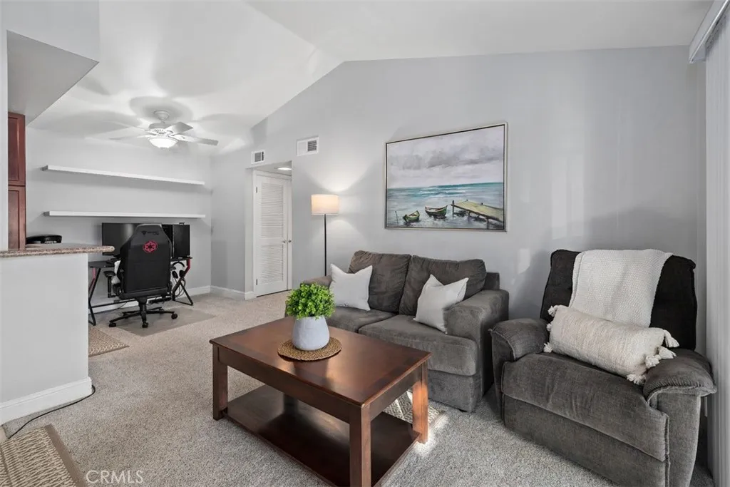 Photo #8: SW26027117 Listing: Photo #8