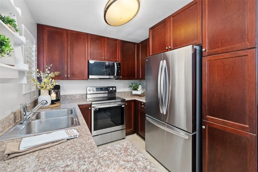https://cdn.realtyfeed.com/cdn/127/306637309/1a96fbfc8591cff94d023966fdd40207.webp