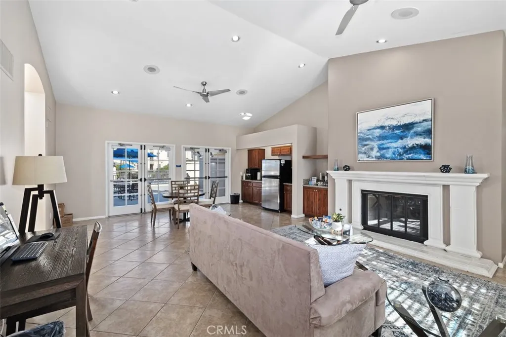 https://cdn.realtyfeed.com/cdn/127/306637309/484fff89ac01fb031f3642b96c2e3ba0.webp