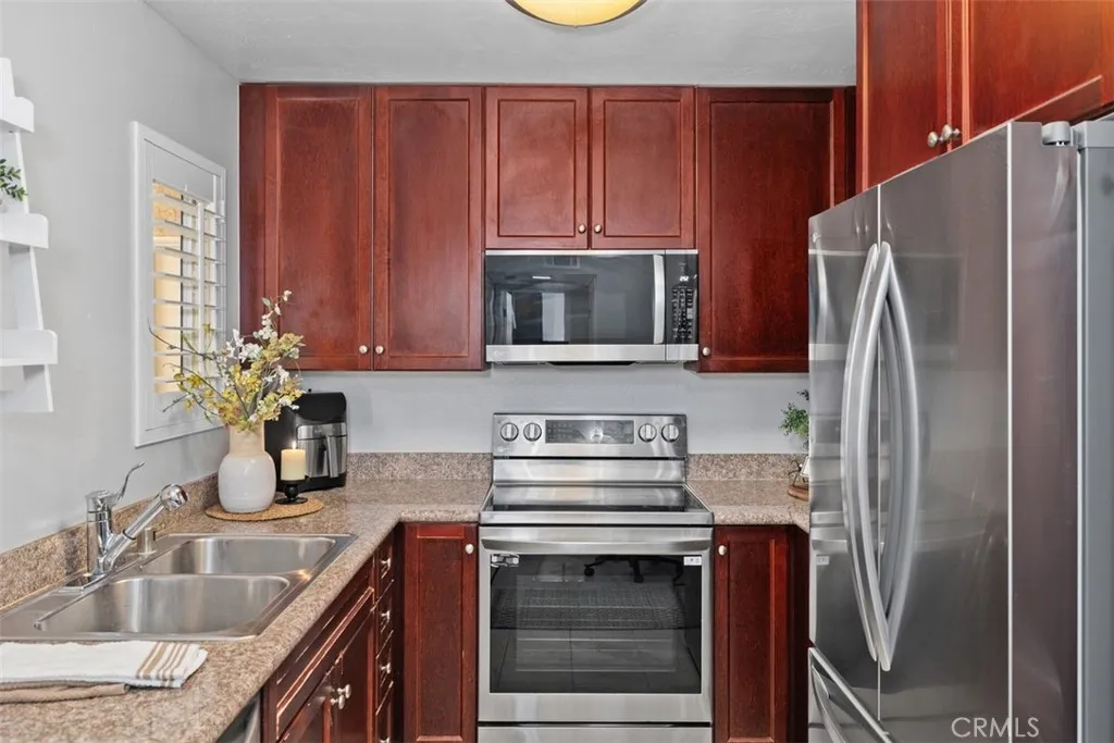 https://cdn.realtyfeed.com/cdn/127/306637309/626d94c2778af0aae484e4aab104f607.webp