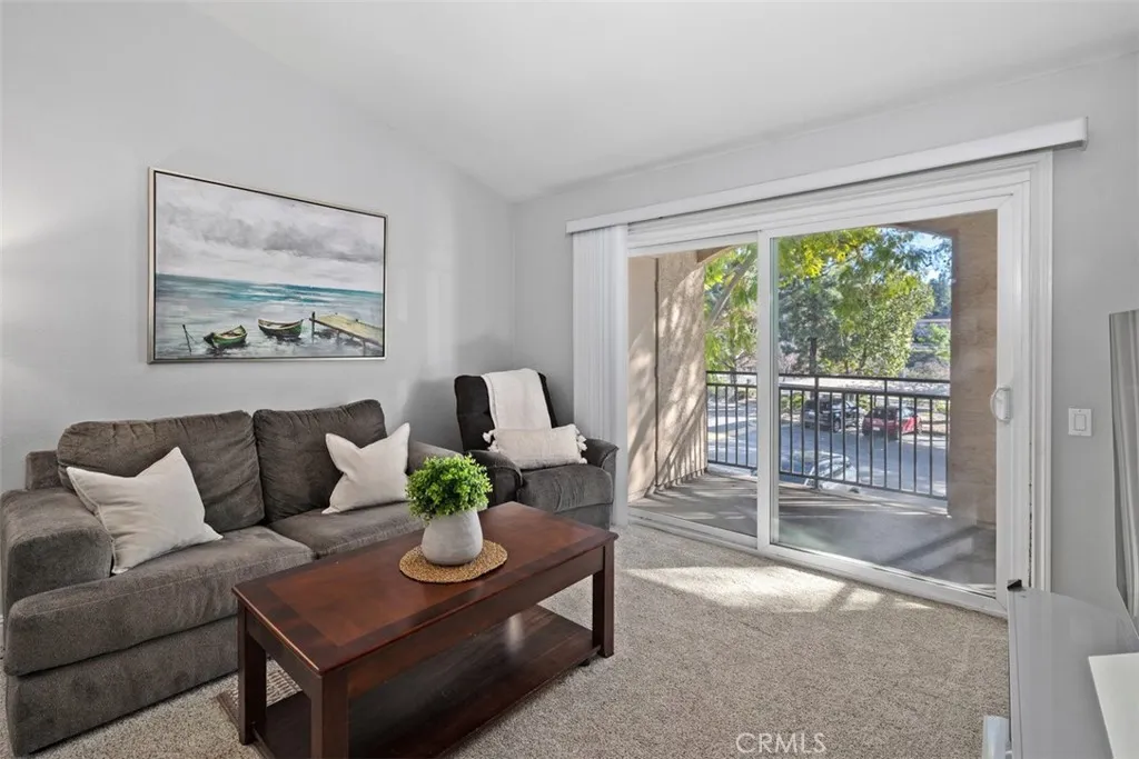 https://cdn.realtyfeed.com/cdn/127/306637309/6311e93e3cccace410c7fa6459c0f1de.webp
