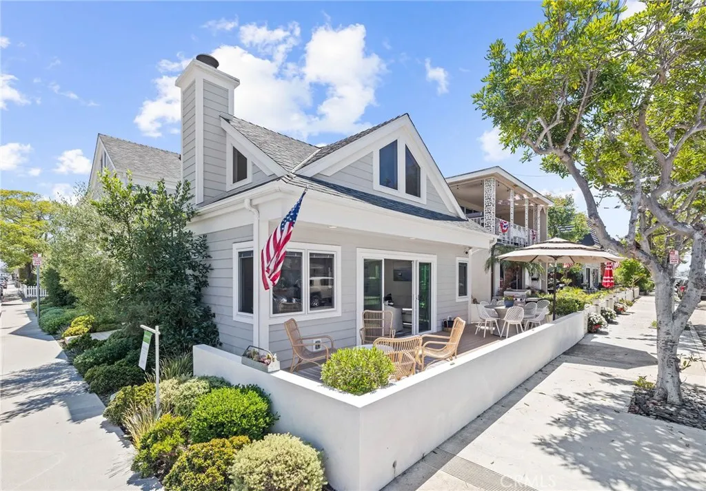 124 Garnet Avenue, Newport Beach, CA 92662 - Main photo, Newport Beach, CA