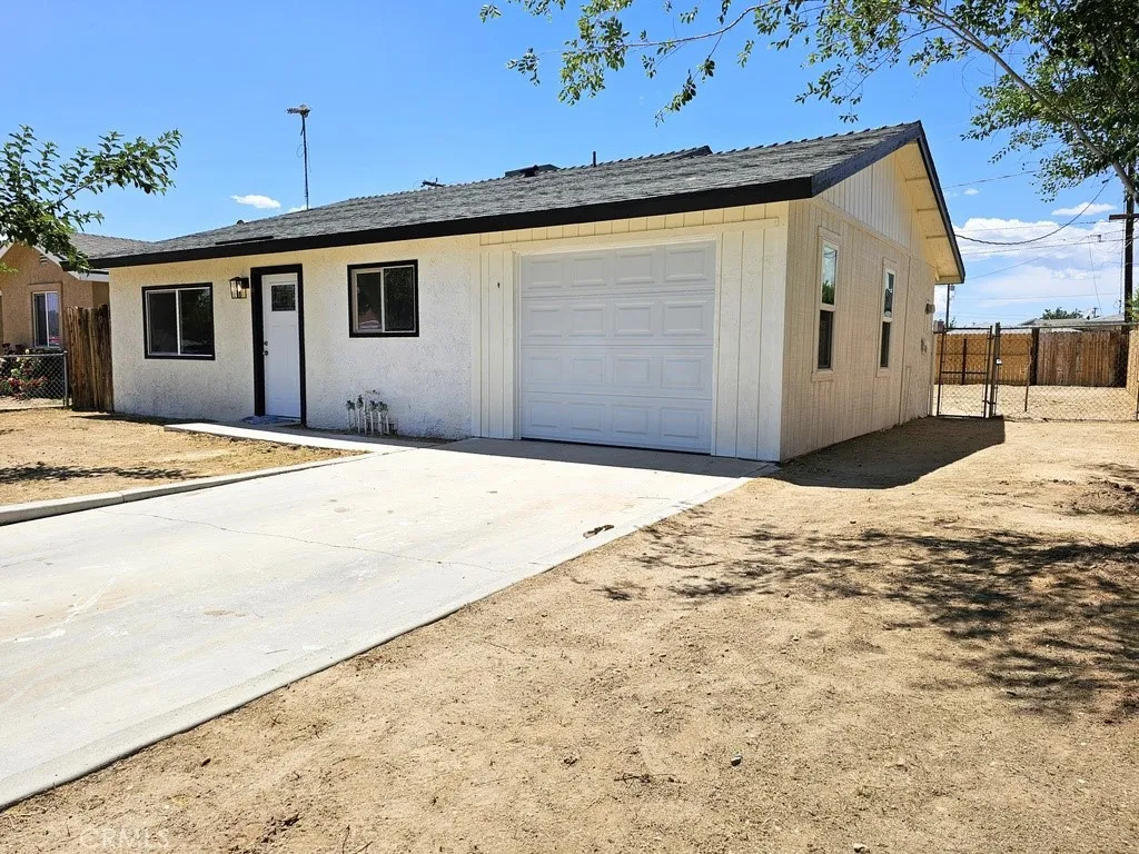 917 S Yorktown, Ridgecrest, CA 93555