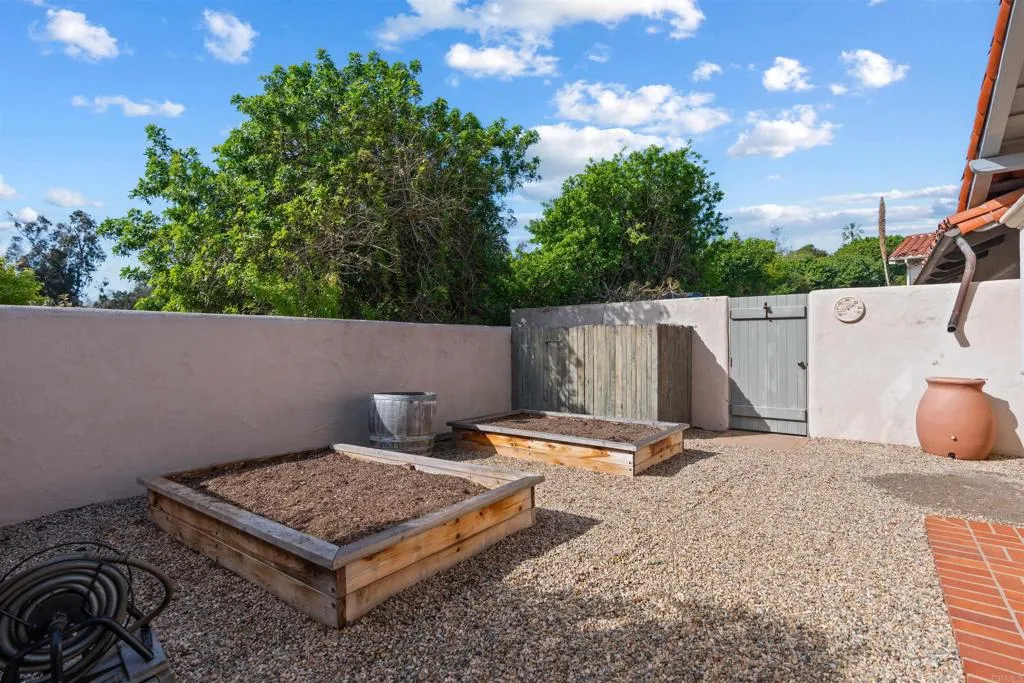 https://cdn.realtyfeed.com/cdn/127/306637423/28c7212793ddb36b6891c19f0cdcd7ab.webp