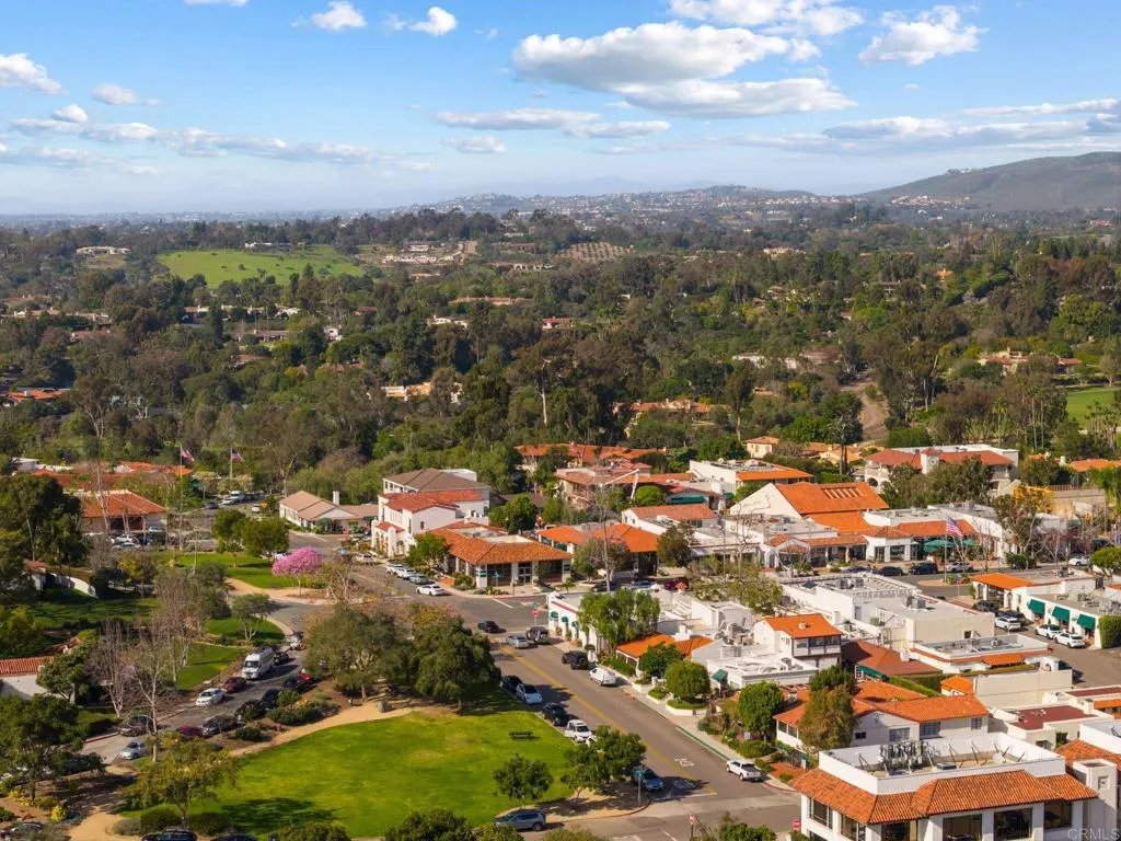 https://cdn.realtyfeed.com/cdn/127/306637423/d3832926be5ce36ac4746fd3301954ea.webp