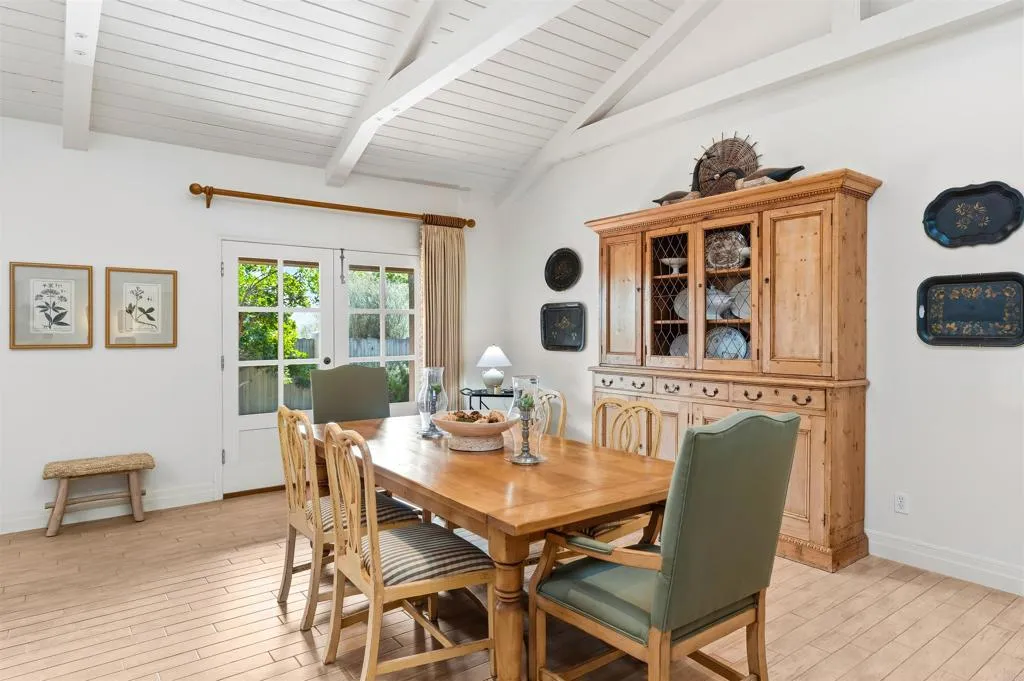 https://cdn.realtyfeed.com/cdn/127/306637423/d6d466f8fe9dbcfbac46299023962dc3.webp