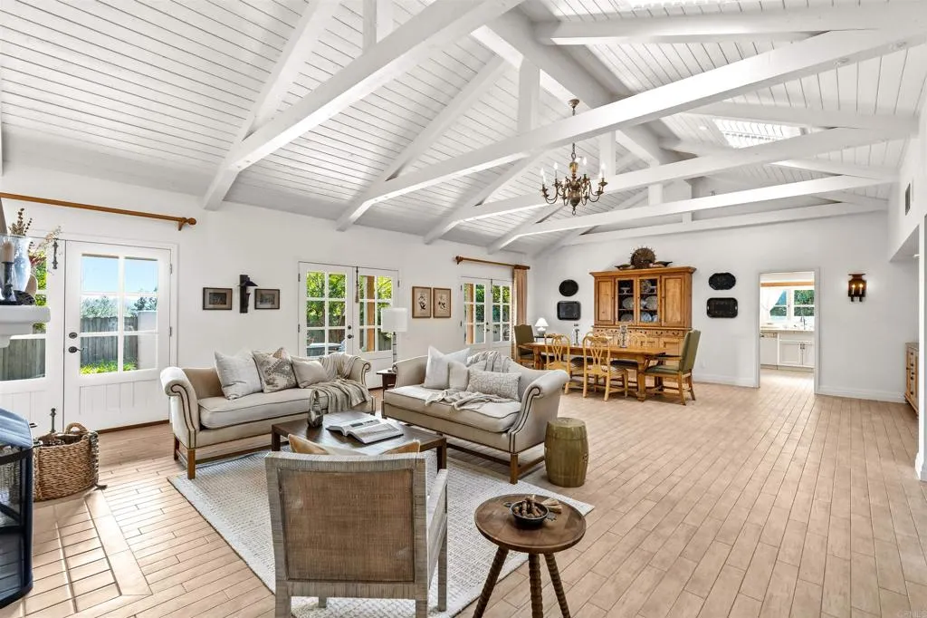 https://cdn.realtyfeed.com/cdn/127/306637423/e145759a81c168198db3ffd0215d7582.webp