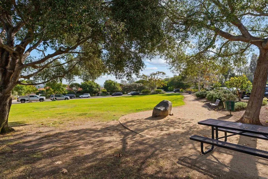 https://cdn.realtyfeed.com/cdn/127/306637423/e9ddb2bd433b52552f0485da003015d8.webp