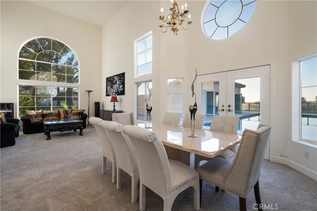 https://cdn.realtyfeed.com/cdn/127/306637430/1a82a0f41f576f17630c4c832a1688a8.webp