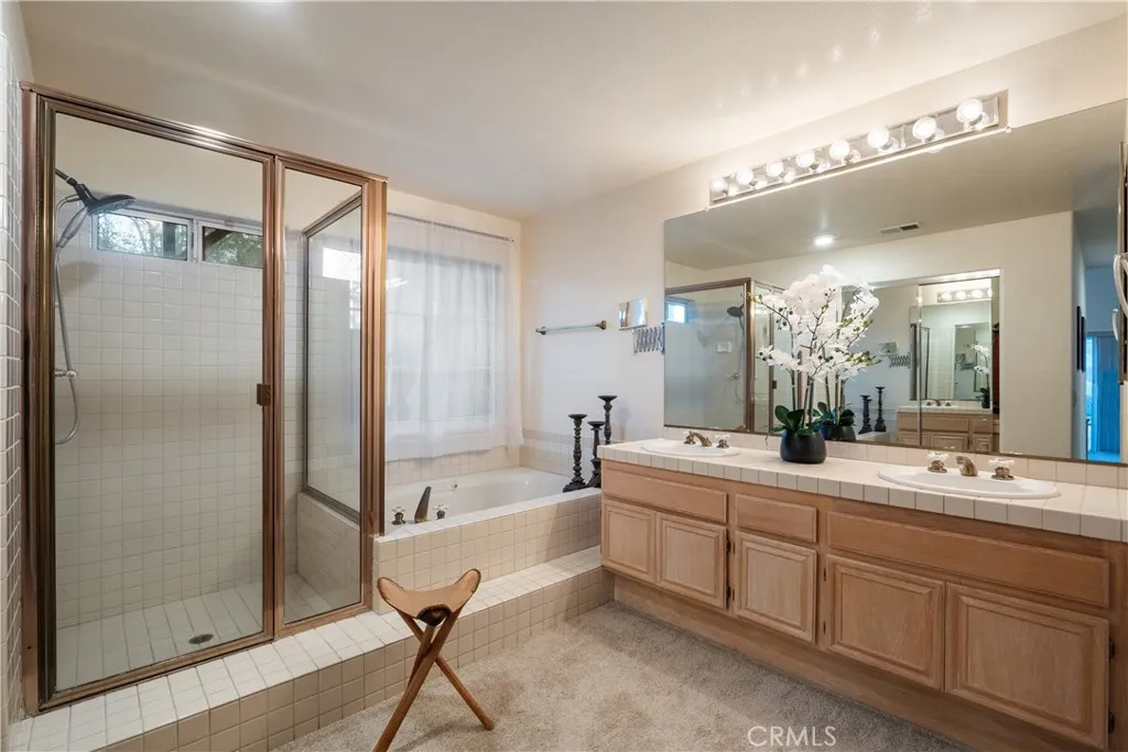 https://cdn.realtyfeed.com/cdn/127/306637430/7803115f7414d65fed6d4476eb51cada.webp
