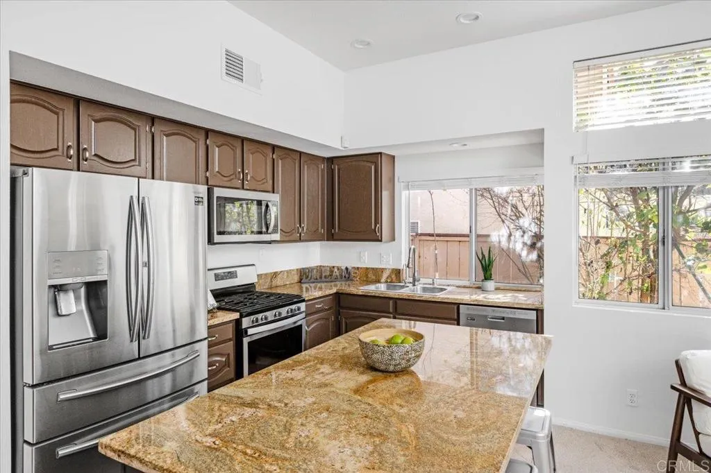 https://cdn.realtyfeed.com/cdn/127/306637451/6eff54261465333259a1a51b30a89590.webp