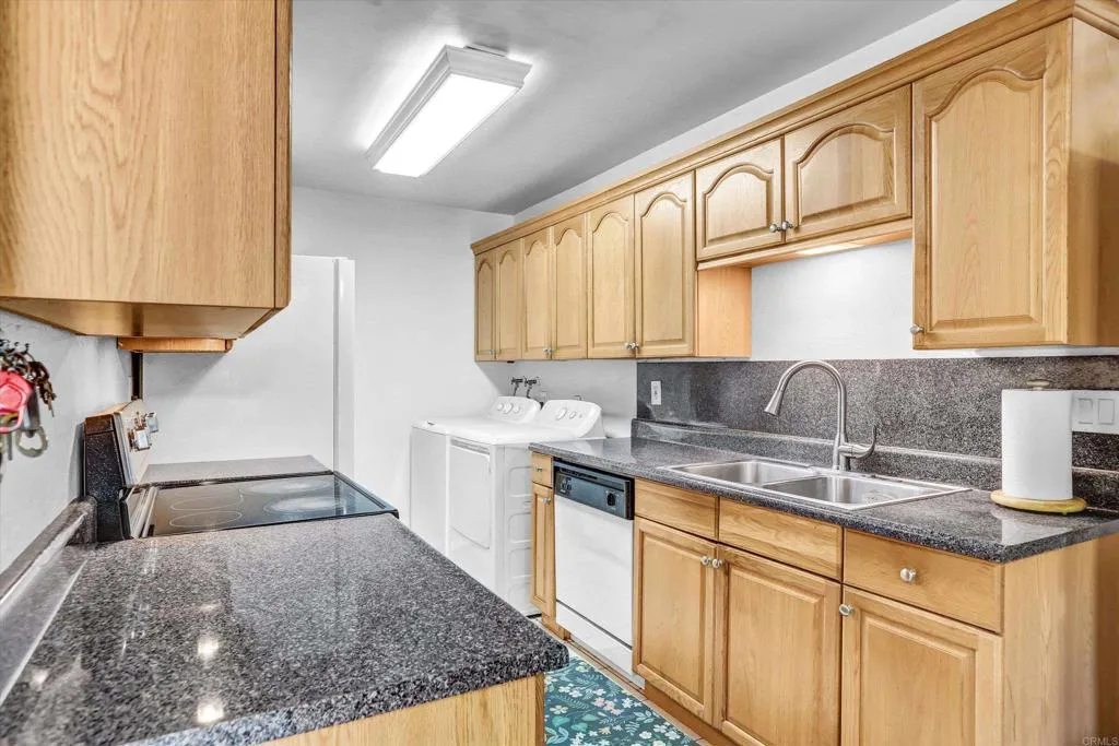 Photo #8: PTP2600942 Listing: Photo #8