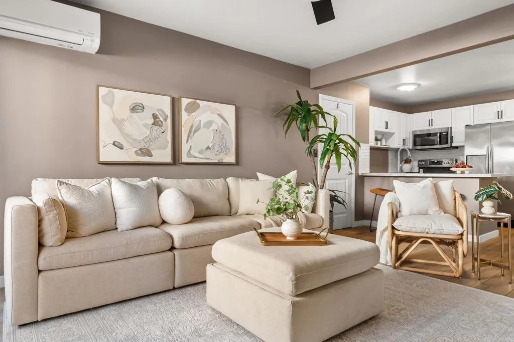 https://cdn.realtyfeed.com/cdn/127/306637529/78f45c32563e257798a105a56c129927.webp