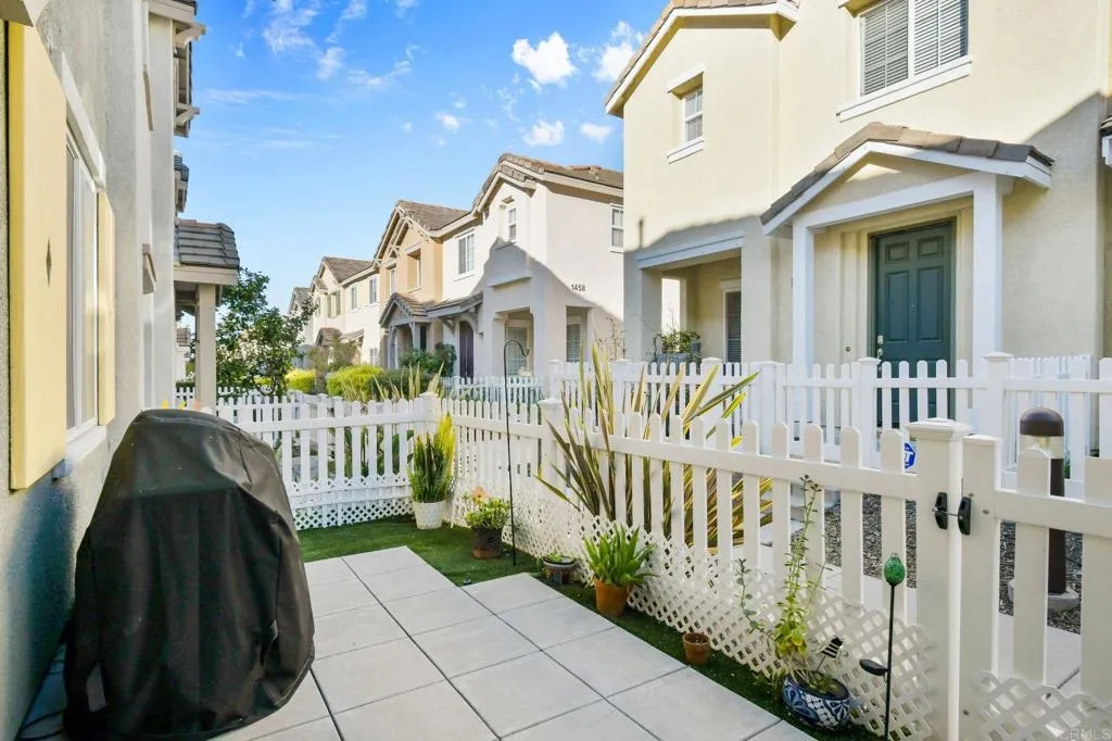 https://cdn.realtyfeed.com/cdn/127/306637537/5ab733fe4f9cb4f48c5c9239fb9c66f7.webp