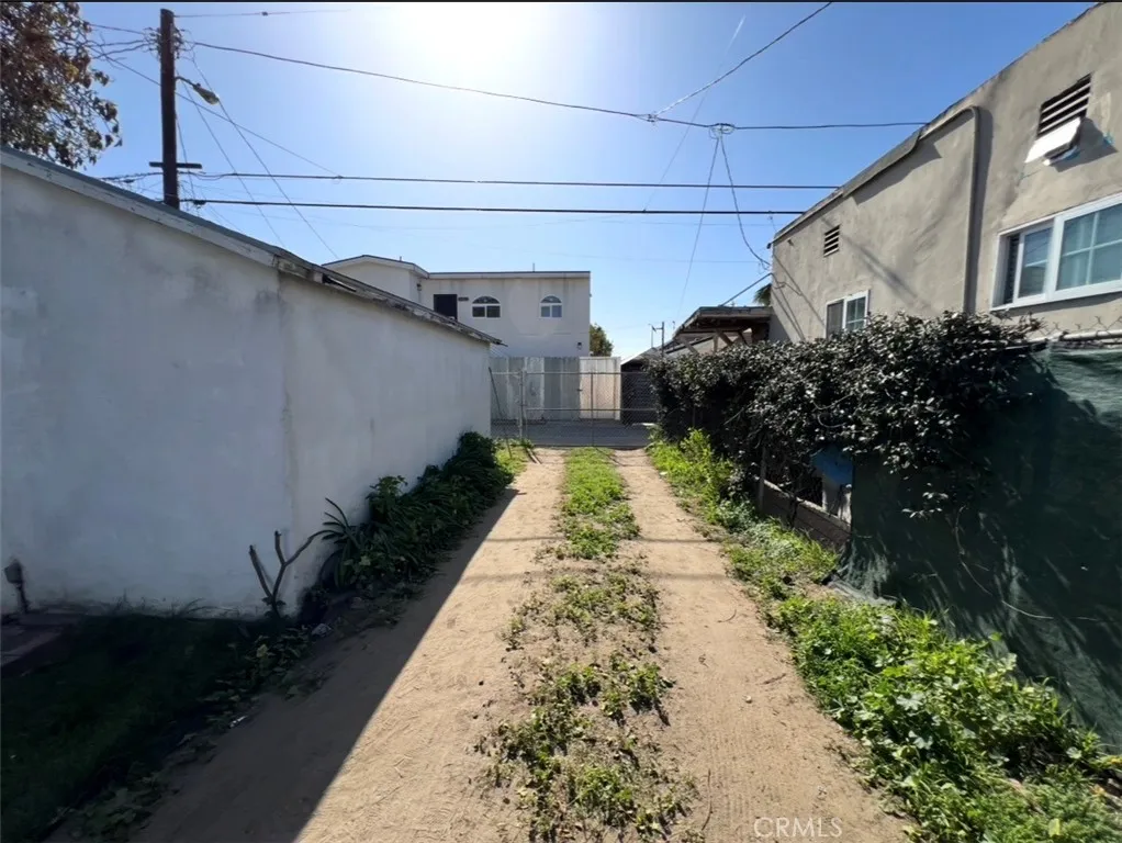 1422 E Sandison, Wilmington, CA 90744 - Photo 3 of 5, Wilmington, CA