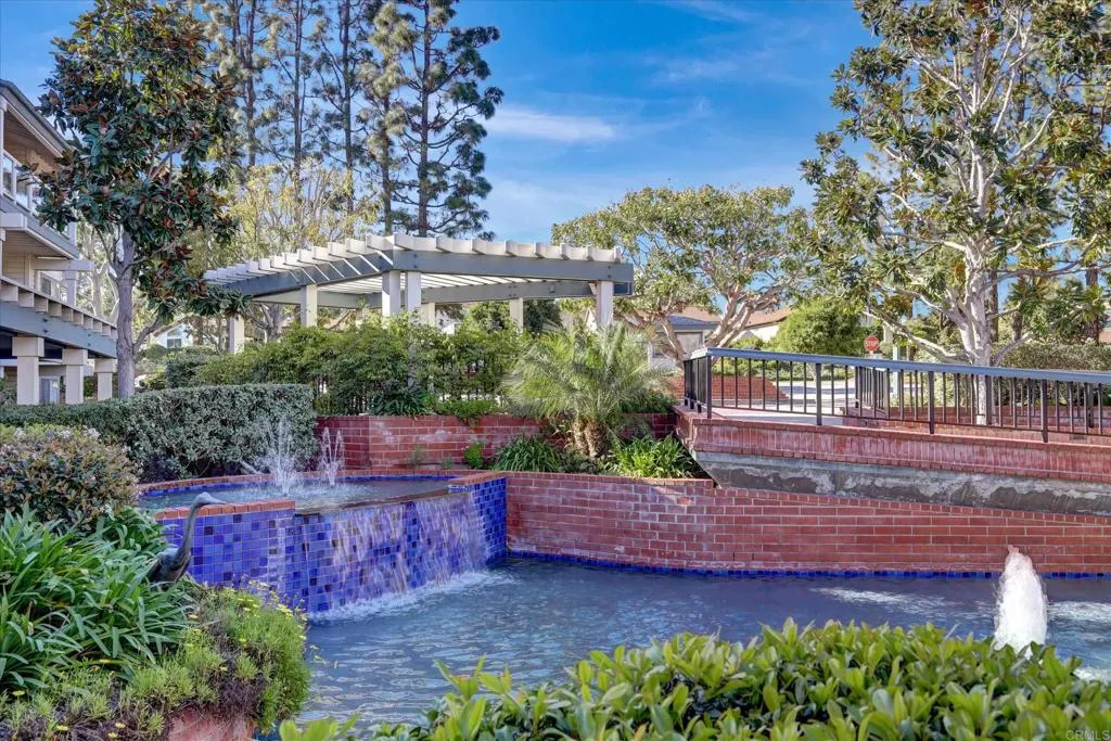 https://cdn.realtyfeed.com/cdn/127/306637596/5ad4345b1b634f856341cc14b526e234.webp