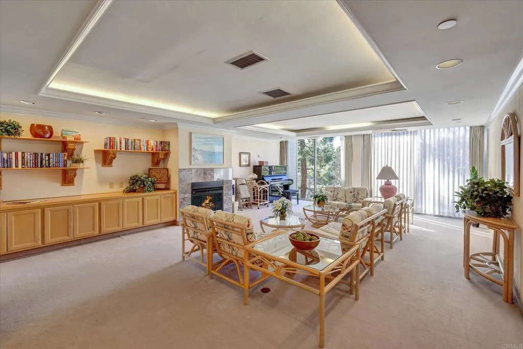https://cdn.realtyfeed.com/cdn/127/306637596/8dd3b4f8cd4a698947b1d0b6d3b47562.webp