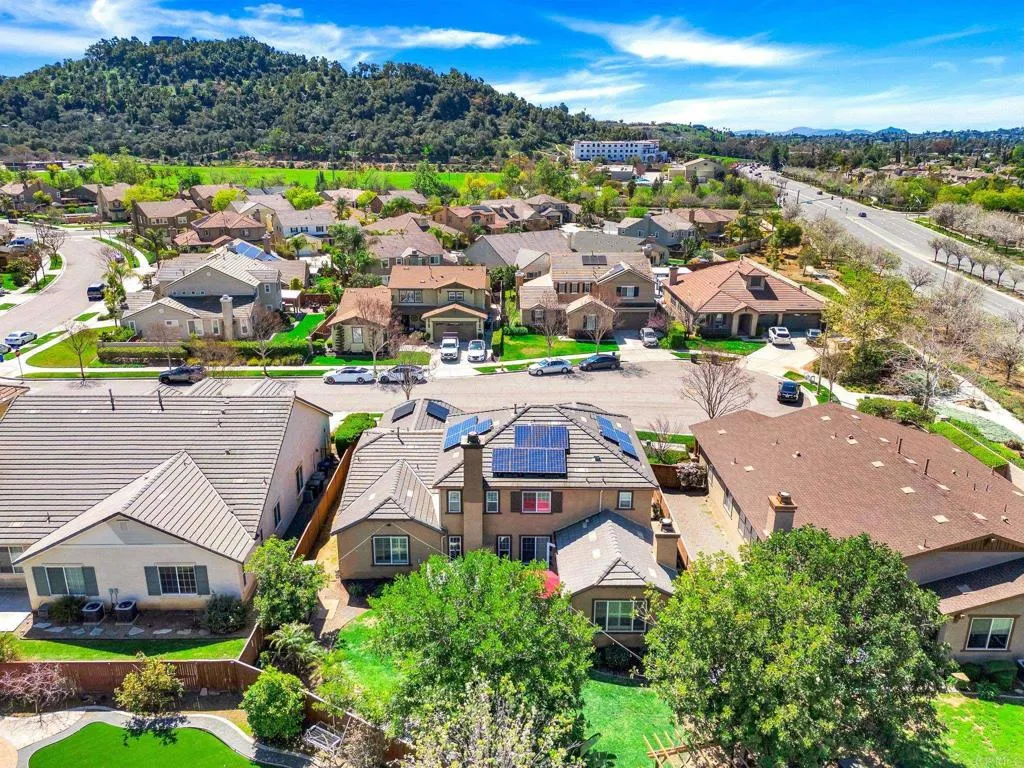 https://cdn.realtyfeed.com/cdn/127/306637597/5febf1cc812dc23007a166f25d03d2f1.webp