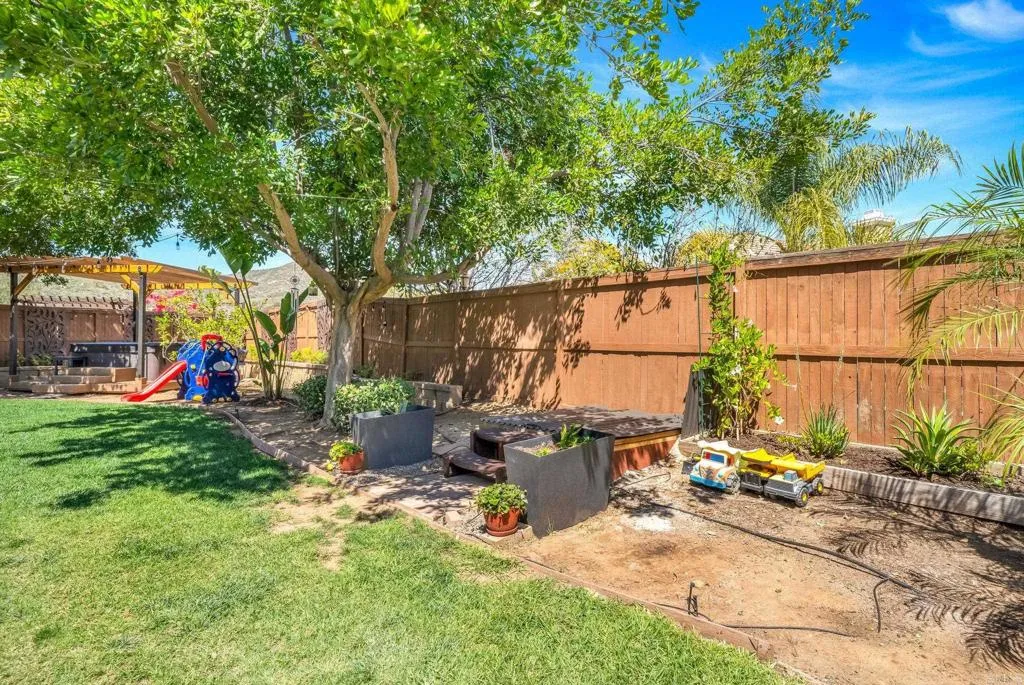 https://cdn.realtyfeed.com/cdn/127/306637597/6b71ffbed354e1ea93a87c1291a7129e.webp