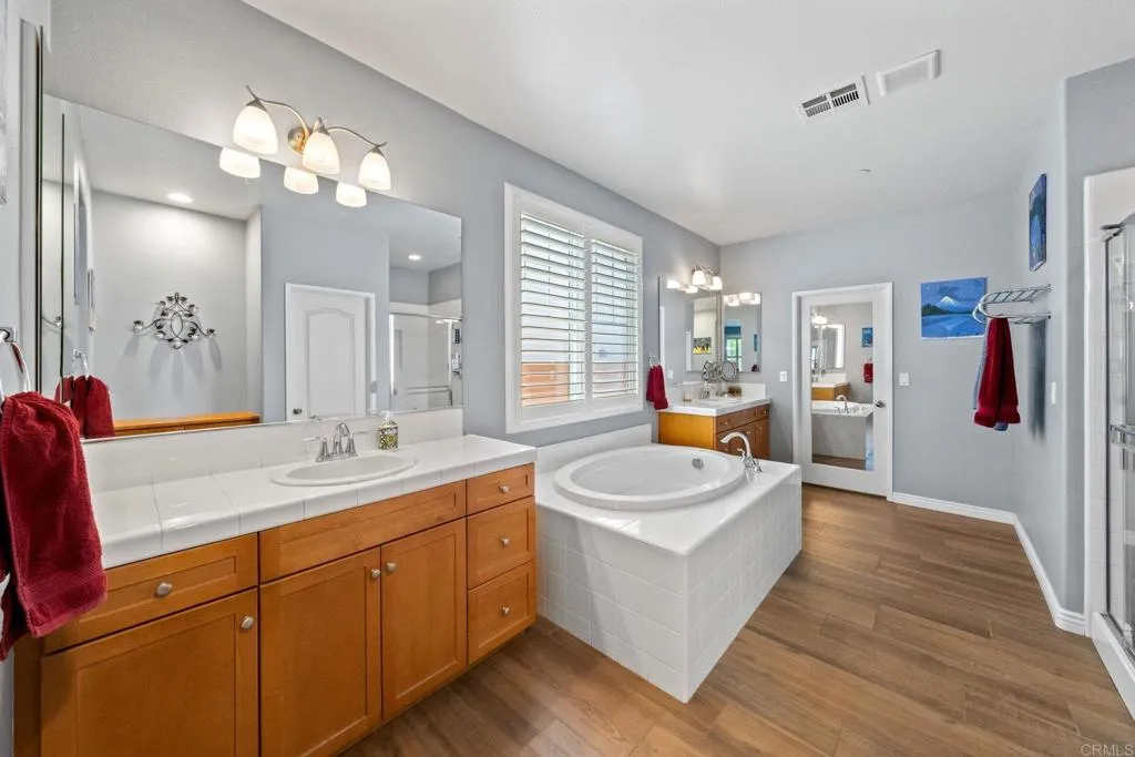 https://cdn.realtyfeed.com/cdn/127/306637597/807e3f739da9ea7e34097c61ec0b1a7c.webp