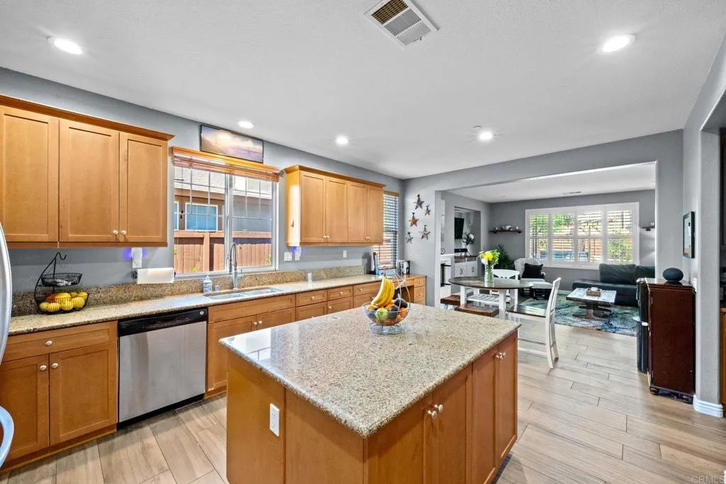 https://cdn.realtyfeed.com/cdn/127/306637597/8271e85eb9f2c976476fd1c0f240f021.webp