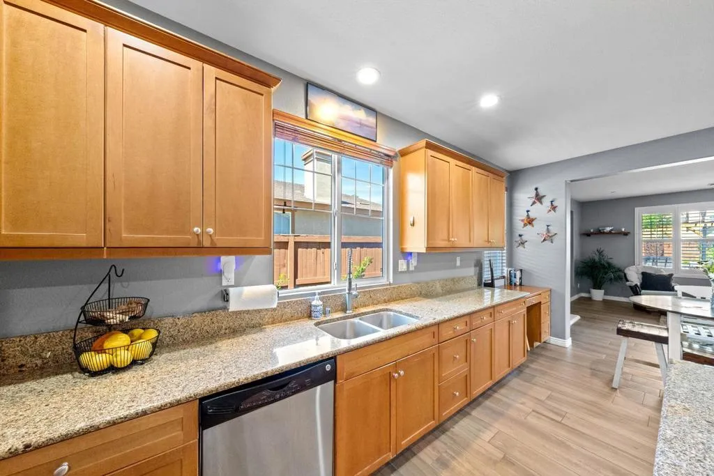 https://cdn.realtyfeed.com/cdn/127/306637597/e870ba8b0743f35e37f6ca714081009d.webp