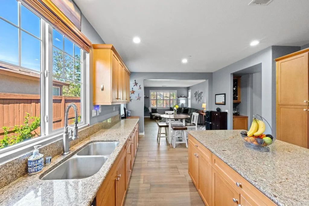 https://cdn.realtyfeed.com/cdn/127/306637597/fb0297531217808f1f147833471d8467.webp