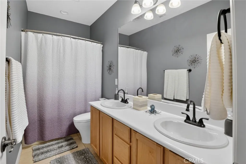 https://cdn.realtyfeed.com/cdn/127/306637656/49d8038181c121a2ac7db27b07b9b861.webp