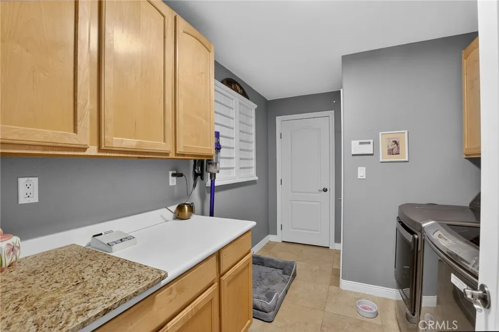https://cdn.realtyfeed.com/cdn/127/306637656/60956aa22e8814491a4fbf418fb4c03c.webp