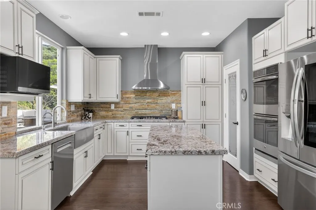 https://cdn.realtyfeed.com/cdn/127/306637656/c65a002d276a05bdd3509421f385b624.webp