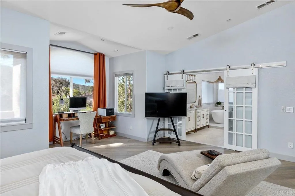 https://cdn.realtyfeed.com/cdn/127/306637720/20a36ef59a5f7b65aa19ac72d8040ed6.webp